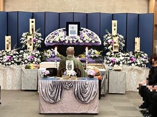 葬儀のあじさい