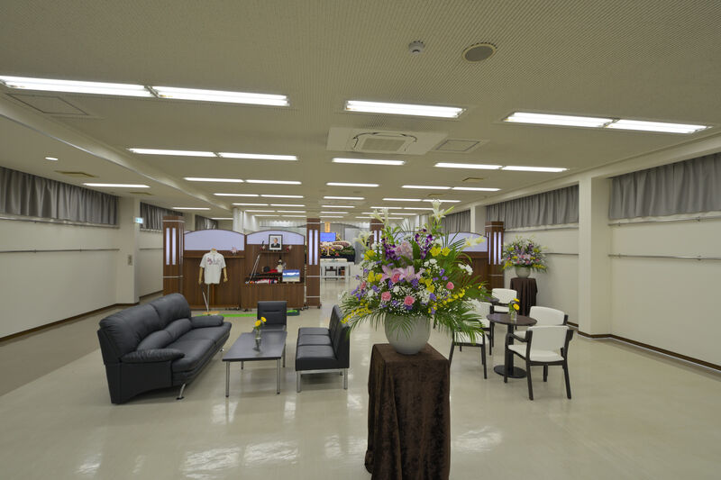 葬儀会館セレモニーホール八尾　ロビー