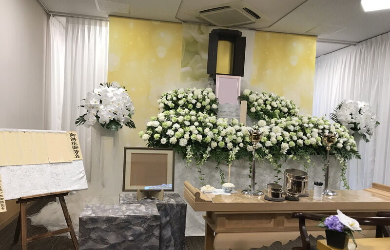 供花組込を取り入れた友人葬の事例