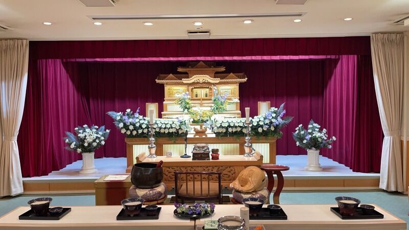 天国社シティーホール祭壇