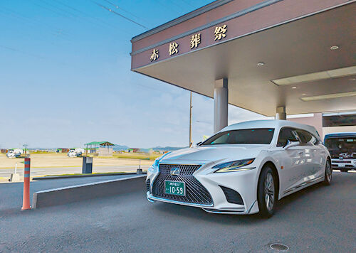 弊社所有　霊柩車LEXUS