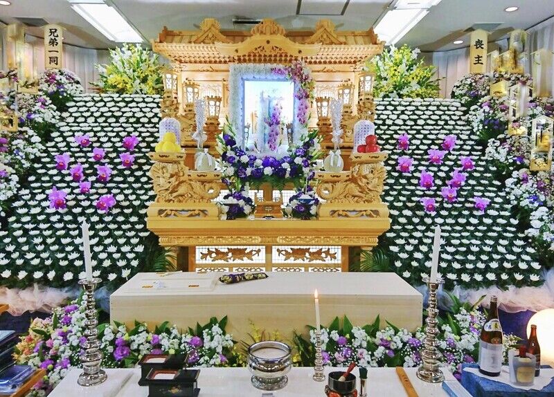 日本伝統白木祭壇　スロープ社葬画像１