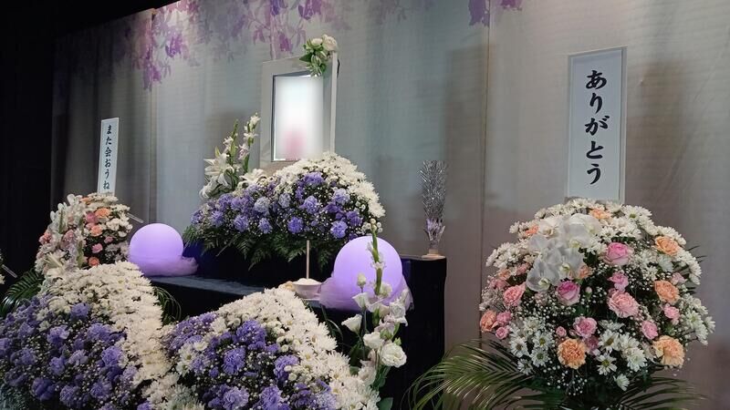 供花にメッセージを添えて