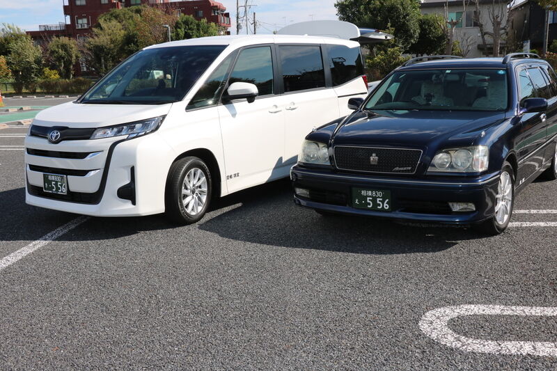 搬送寝台車