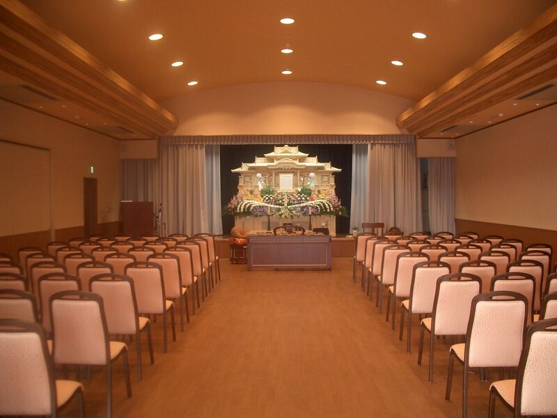 イズミヤ稲吉斎場：式場内