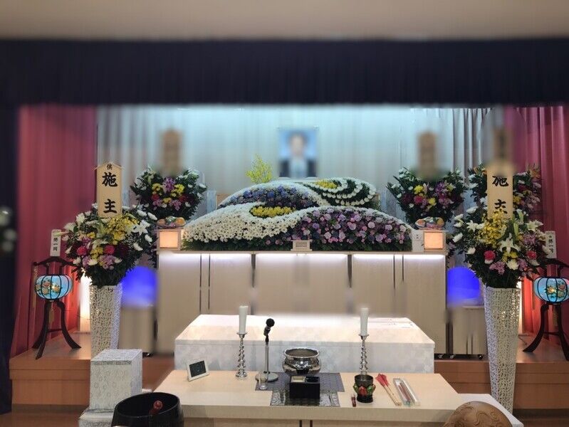 箕郷ホール祭壇 ① 
