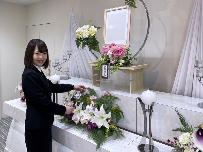 希望のお花で祭壇のお作りも可能です