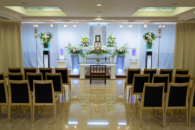 洋風祭壇02椅子有