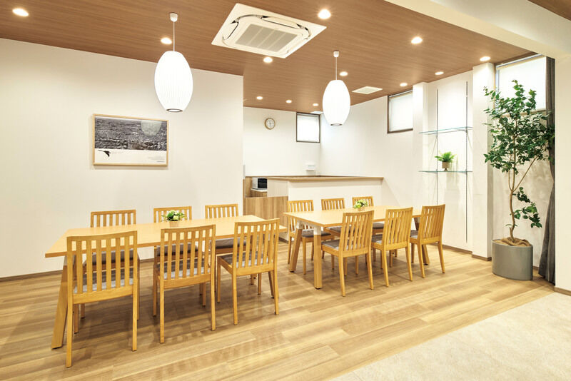 公益社 - ENDING HAUS. (エンディングハウス) EH町田成瀬_ダイニング_ナナメ