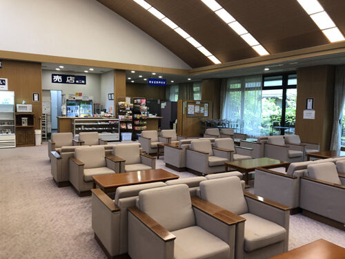 【千葉市斎場（ロビー）】