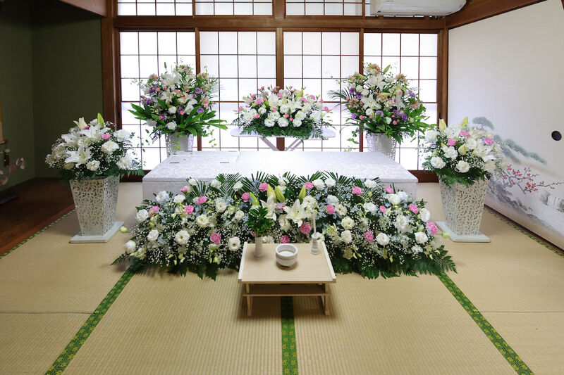 自宅で華やかな家族葬