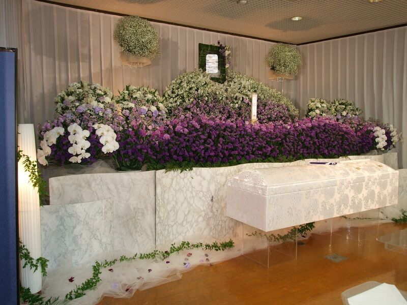 オーダーメイドの花祭壇/かすみ草