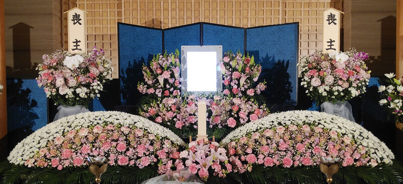 上尾伊奈斎場つつじ苑花祭壇