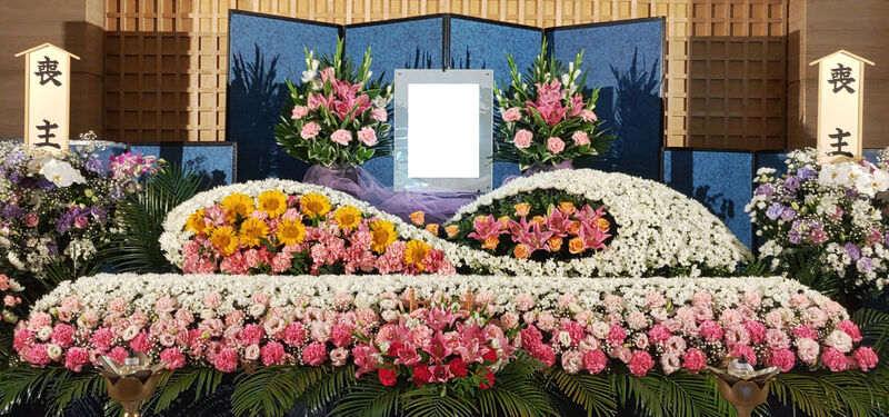 上尾伊奈斎場つつじ苑花祭壇