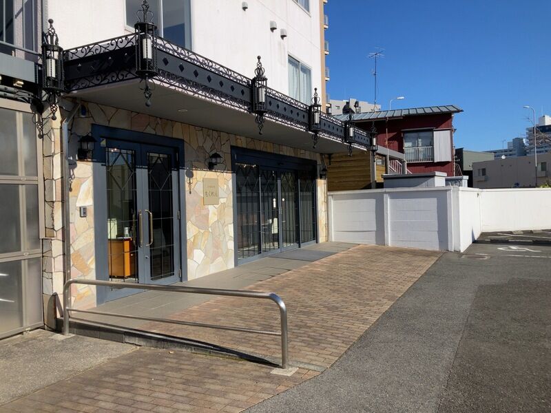 平安会館側より(もくれん)
