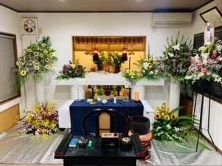 春日墓苑祭壇写真