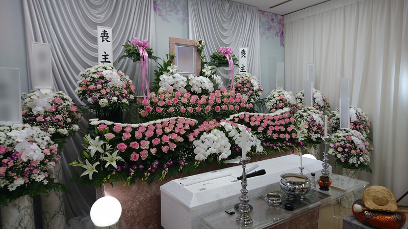 民間斎場　生花祭壇