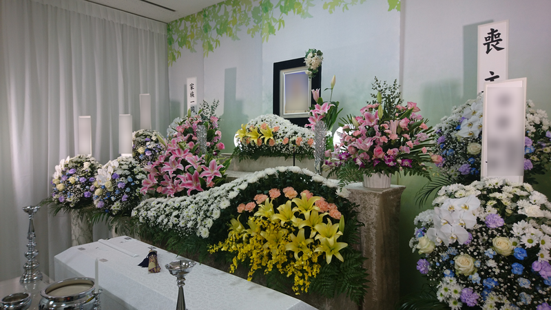 民間斎場　生花祭壇