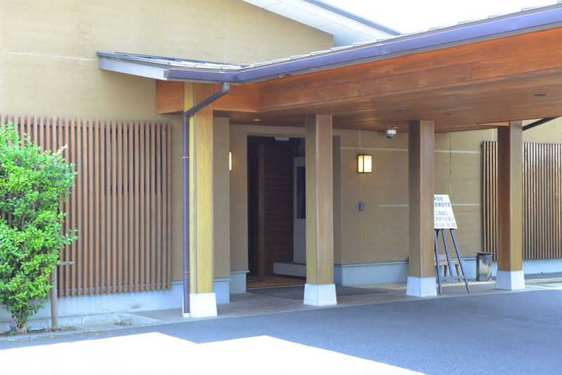 湘和礼殯館 栢山 入り口