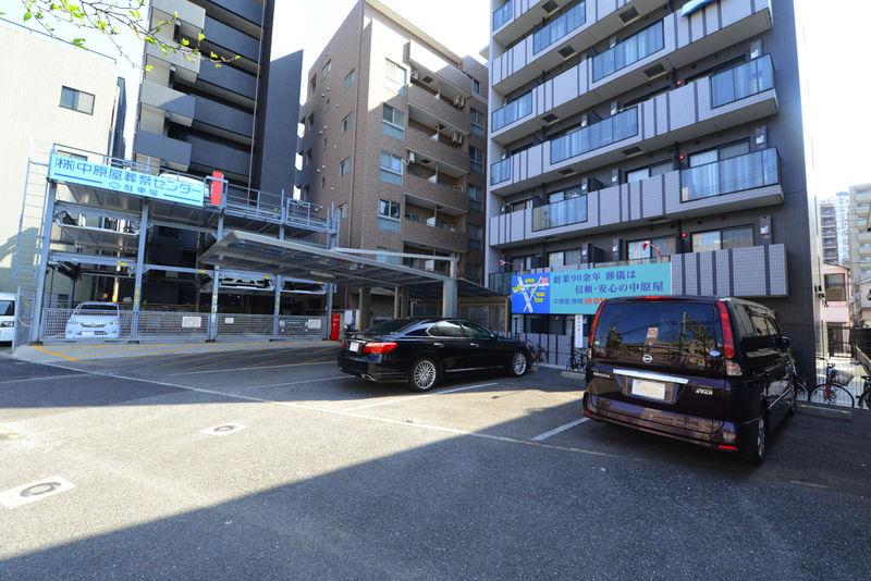 ファミリーホール中原屋 駐車場