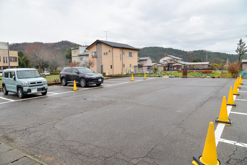ハートフルやましろ 駐車場