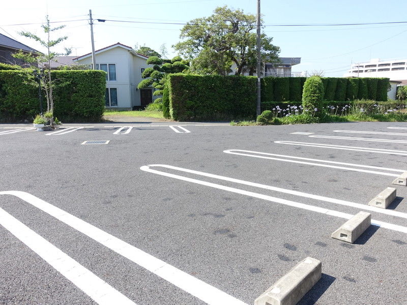 メモリアハウス吉田 駐車場
