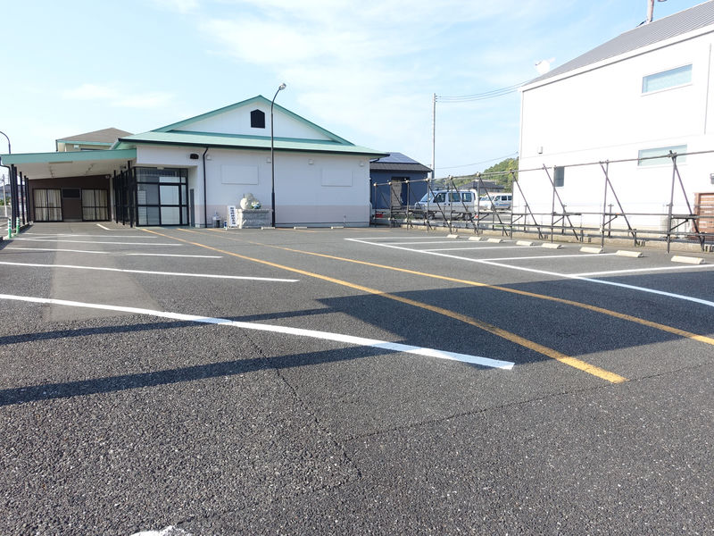 安房中村斎場 駐車場