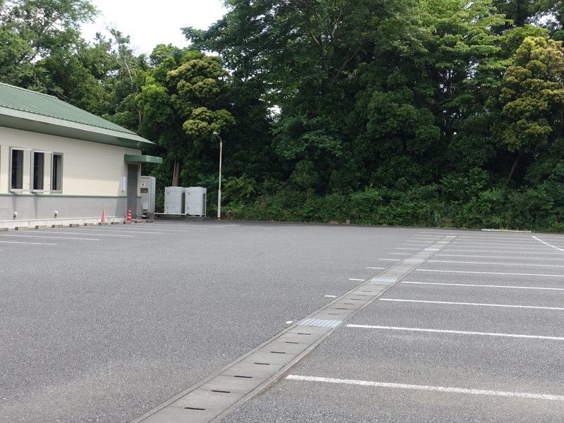 虹のホール おびつ 駐車場