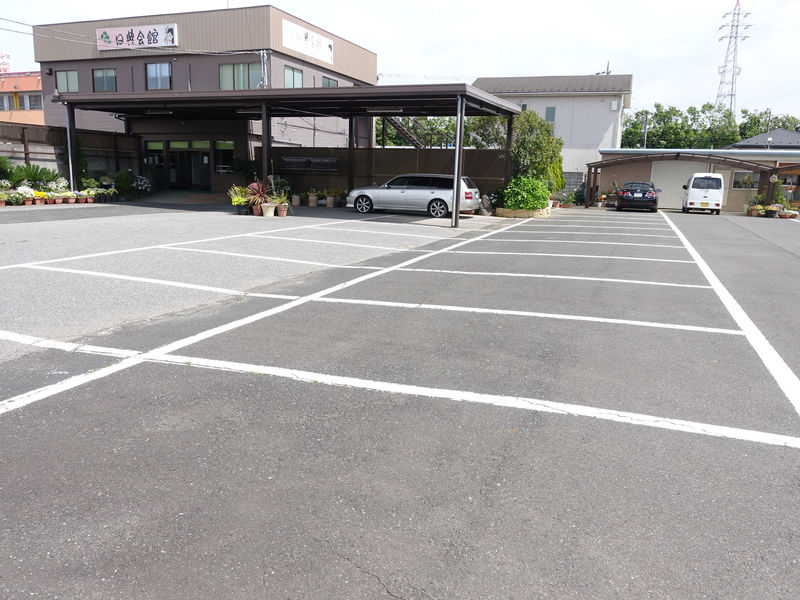 日典会館 駐車場