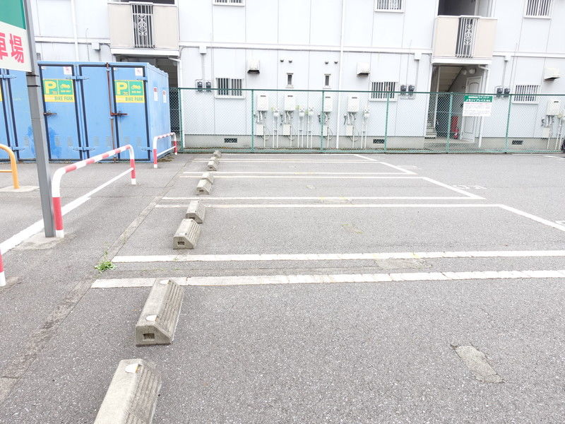 総合葬祭式場ライフケア メモリイプレイス稲毛 駐車場