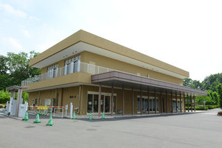 南山ホール