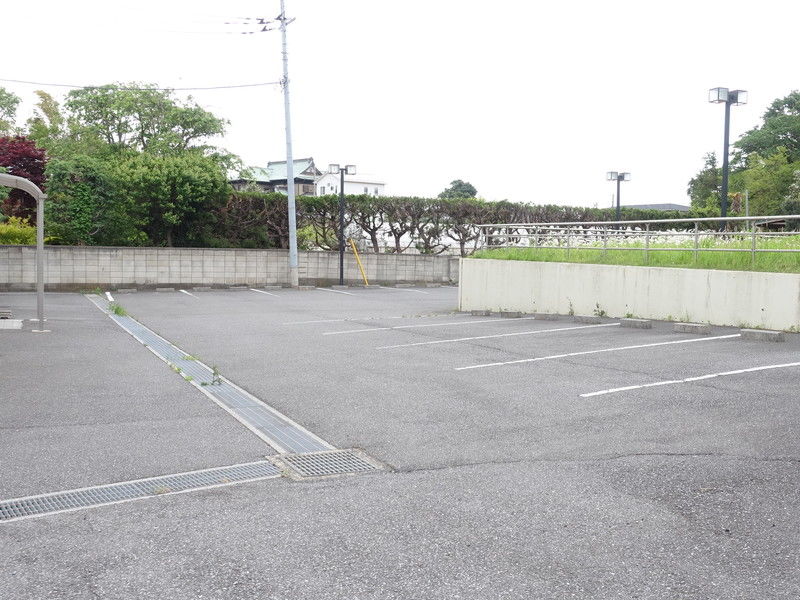 アテイン勝田台ホール 駐車場