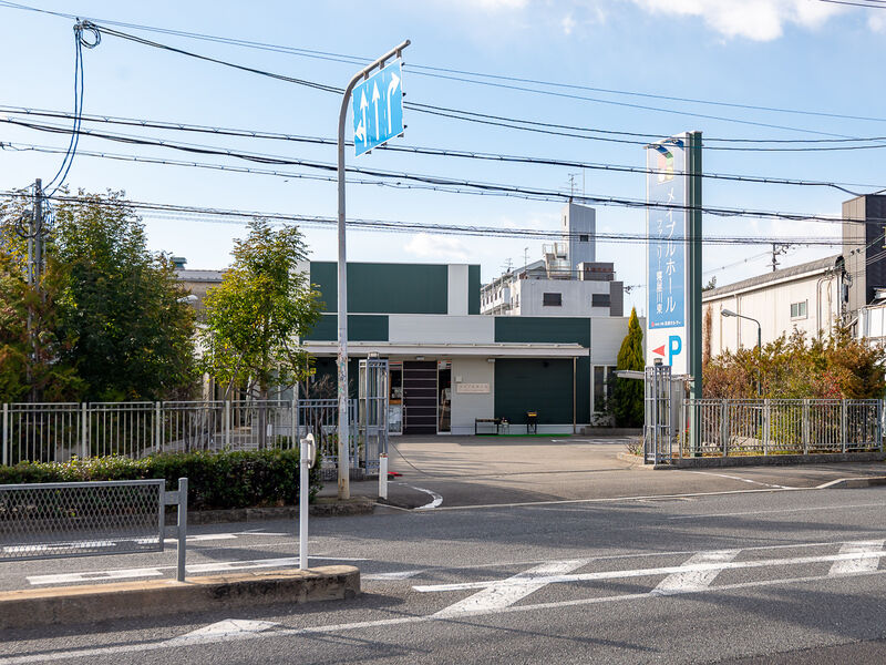 メイプルホールファミリー寝屋川東 入口