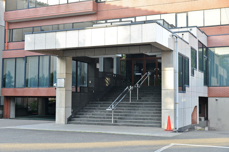 立川メモリアルホール 入口1