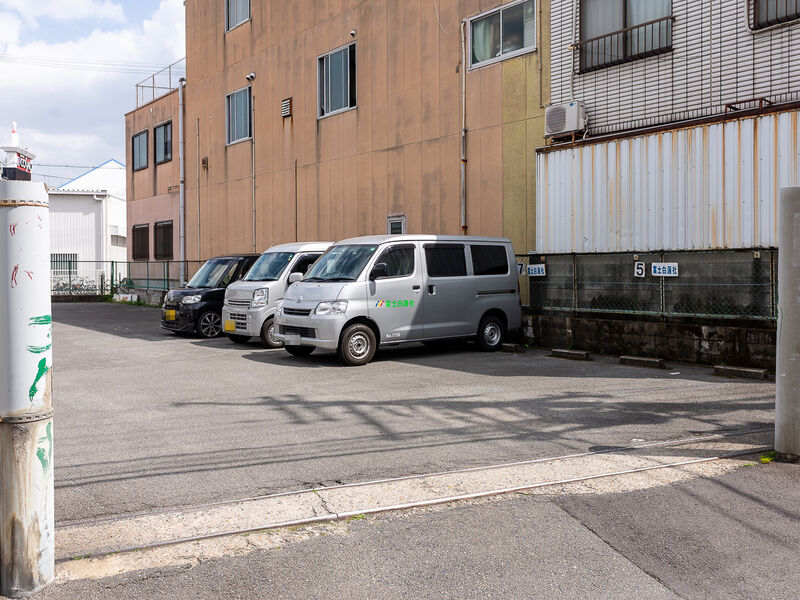ファミリーホール 駐車場