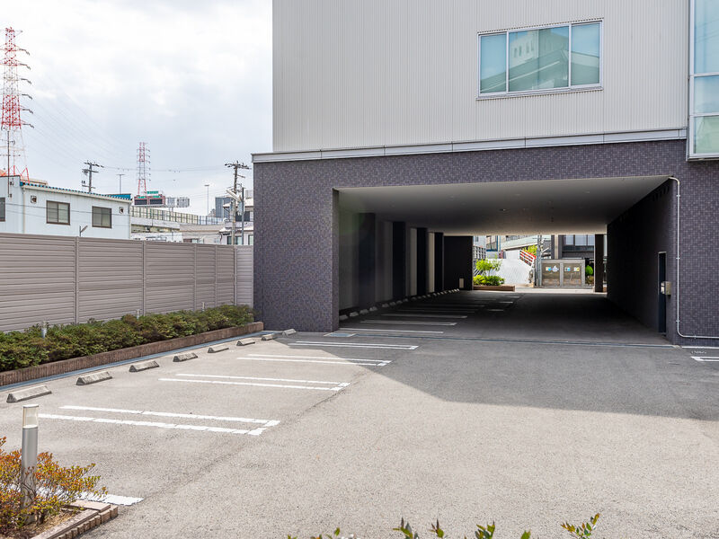 荒本典礼会館 駐車場