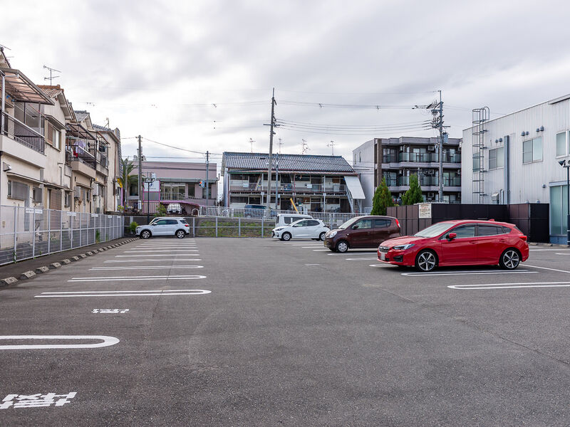柏原典礼会館 駐車場