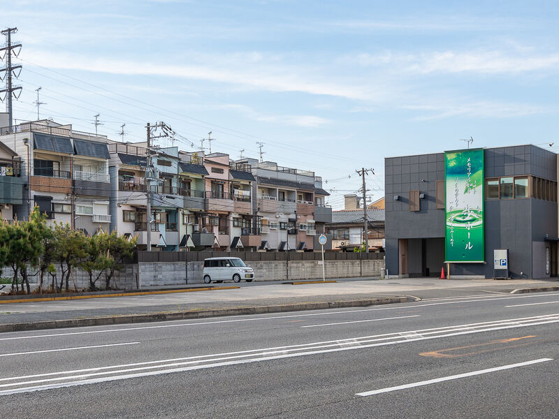 歩ホール 駐車場