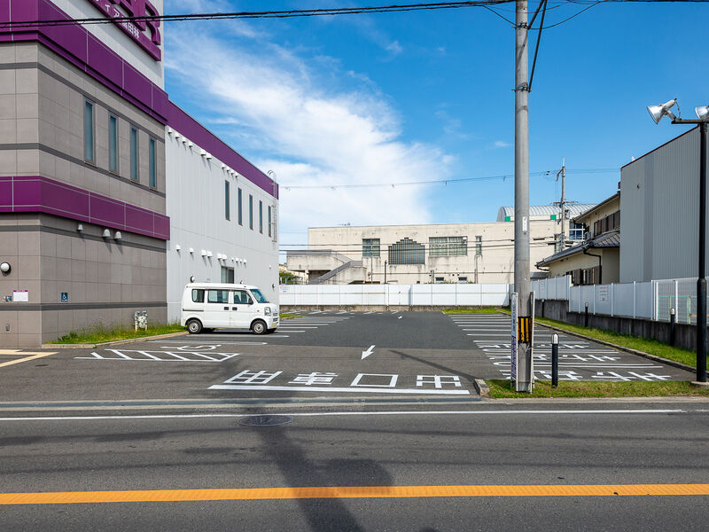 ティア富田林 駐車場1