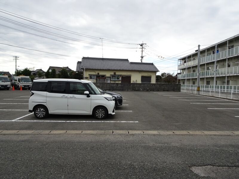 秀平・柳ヶ浦　すみれ斎場 駐車場１