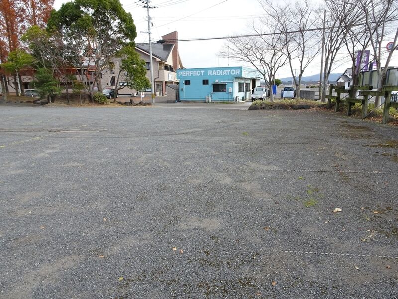 佛信堂緑の国斎場 駐車場２