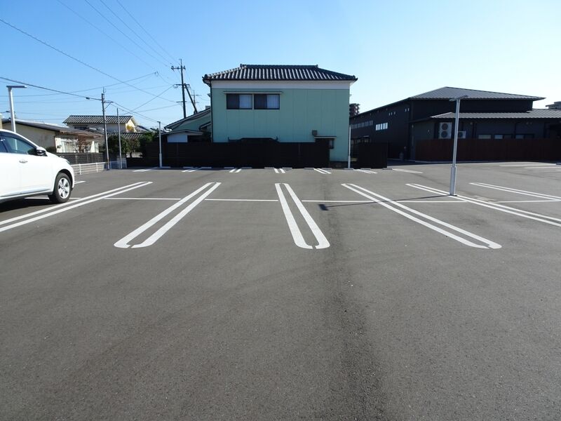 プリエール杵築 やすらぎの杜 駐車場２