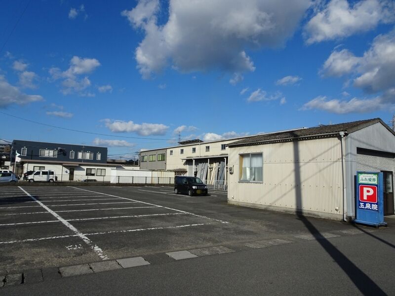 下郡会館 駐車場３