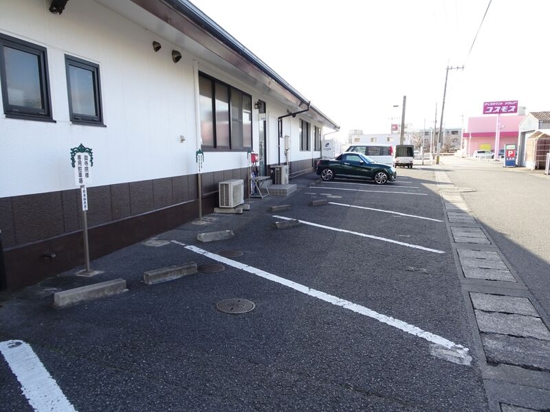 下郡会館 駐車場２