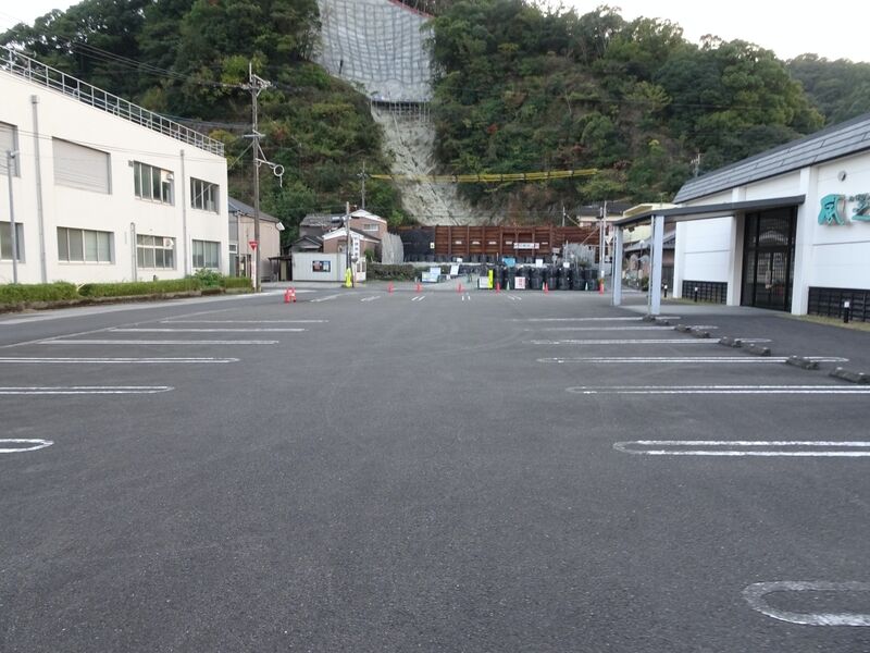 つくみ 駐車場２