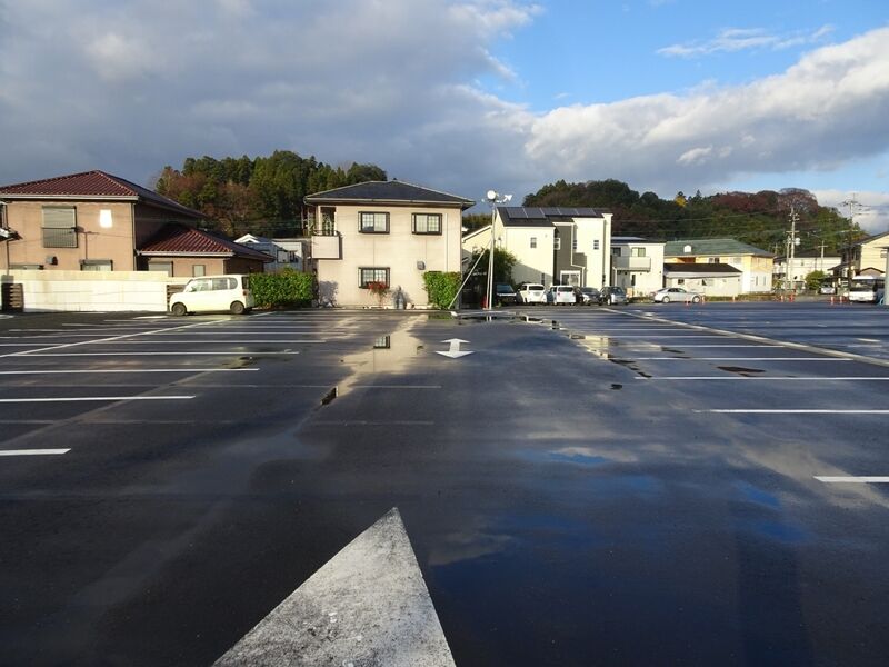 あやめ会館 駐車場１
