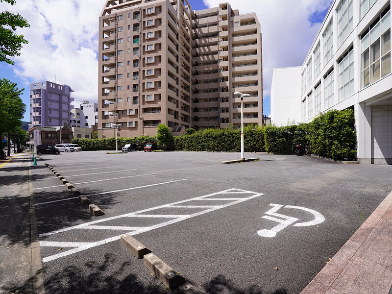 大橋メモリードホール 駐車場1