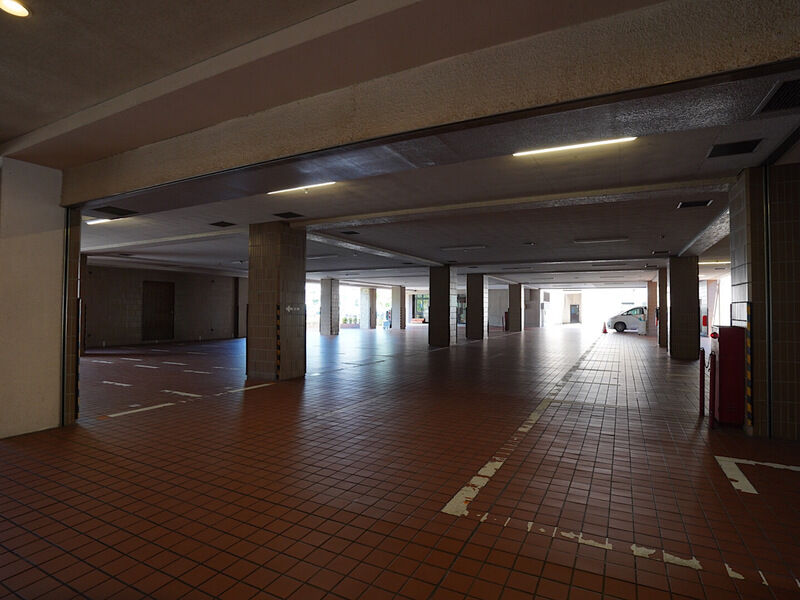 法倫會館・本館 駐車場1