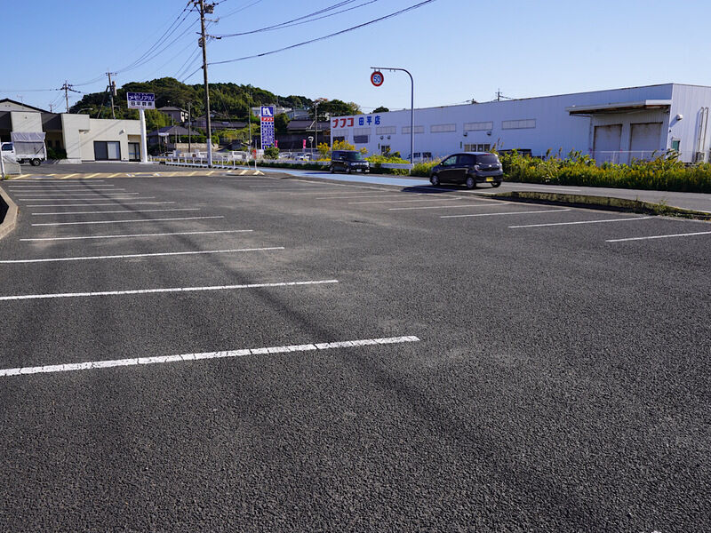 メモリアルホール田平葬斎 駐車場1