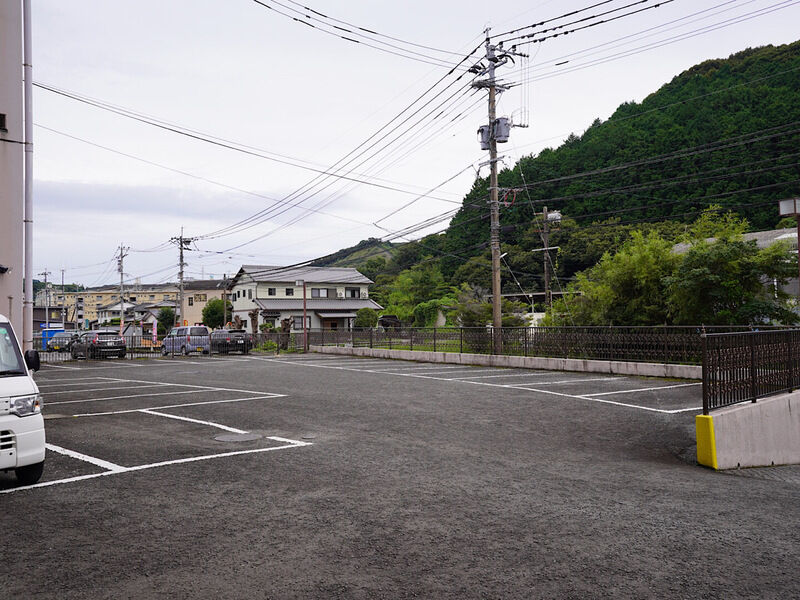 諫早法倫會館 駐車場2